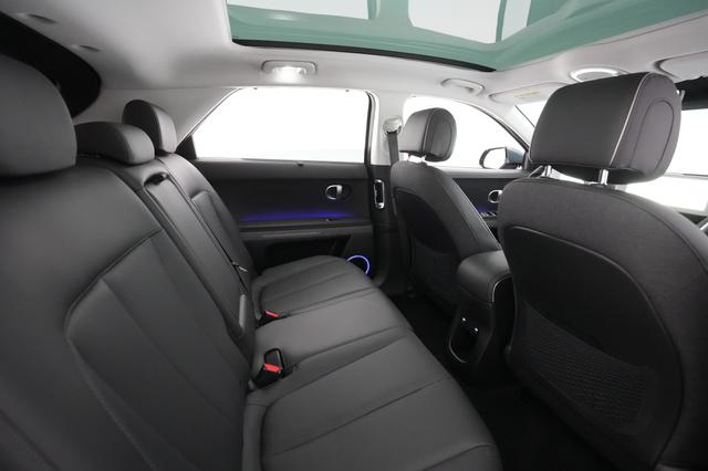 2023 Hyundai IONIQ 5 — photo 3 of 33