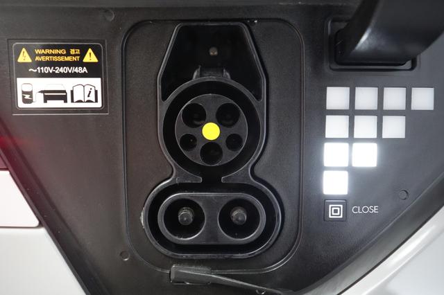 2024 Hyundai IONIQ 5 — photo 8 of 26