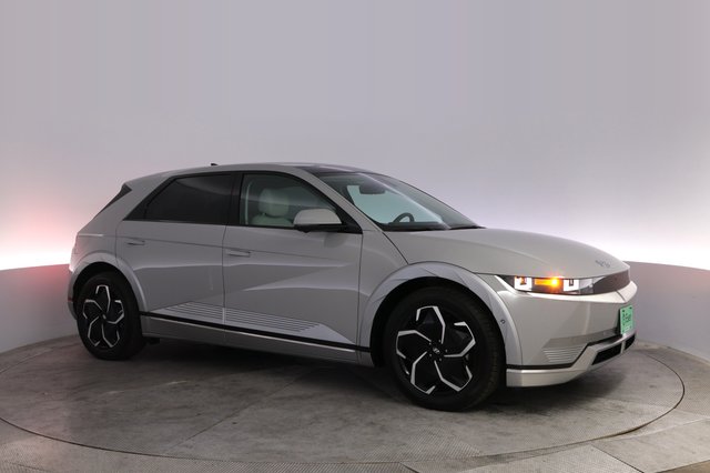 2024 Hyundai IONIQ 5 — photo 11 of 26