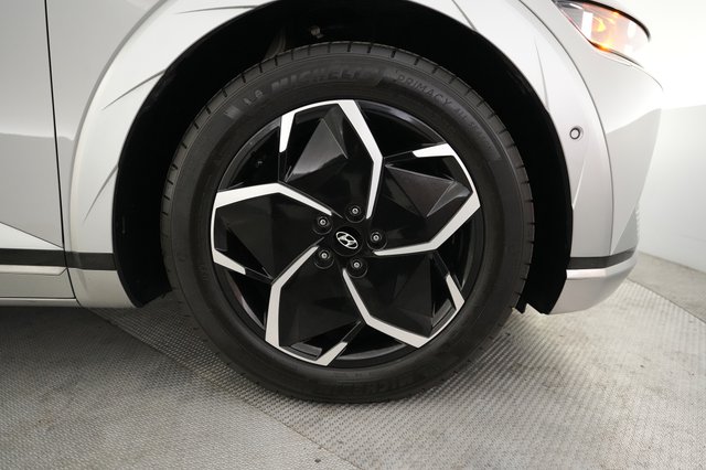 2024 Hyundai IONIQ 5 — photo 16 of 26