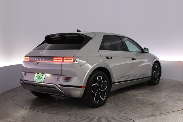 2024 Hyundai IONIQ 5 — photo 2 of 26