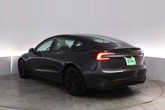 2025 Tesla Model 3 — photo 13 of 21