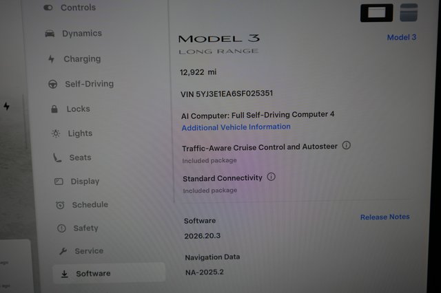 2025 Tesla Model 3 — photo 5 of 21