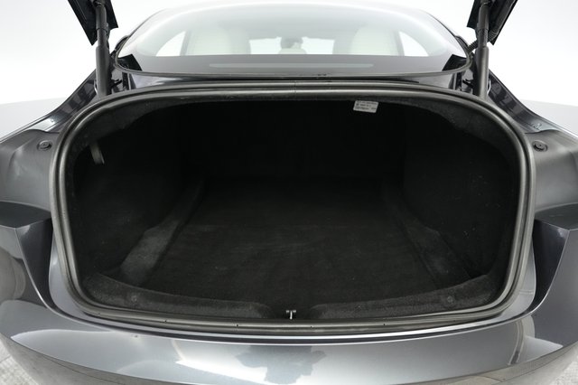 2025 Tesla Model 3 — photo 6 of 21
