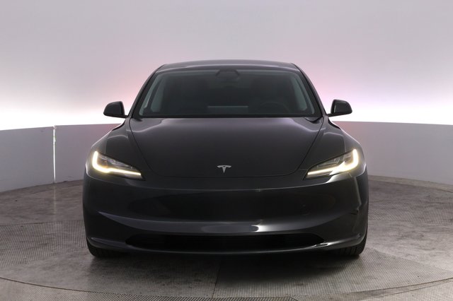 2025 Tesla Model 3 — photo 9 of 24