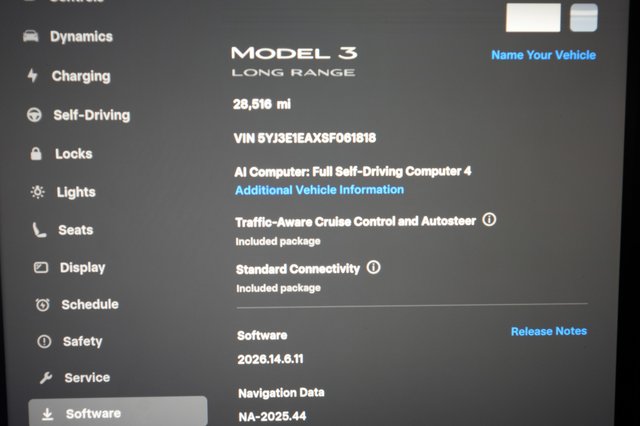 2025 Tesla Model 3 — photo 5 of 24