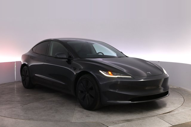 2025 Tesla Model 3 — photo 10 of 24