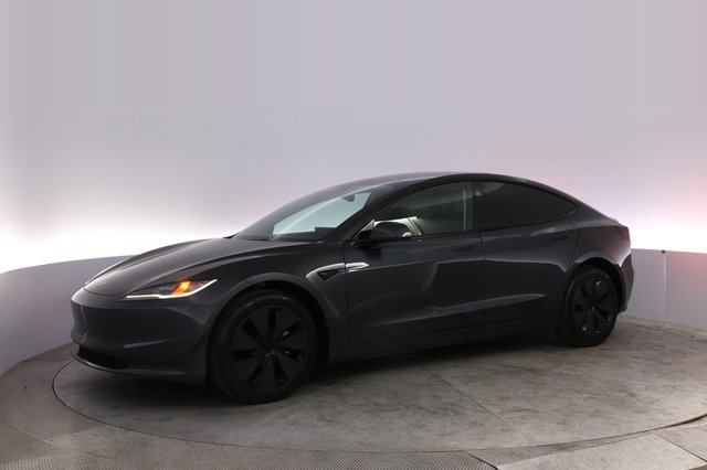 2025 Tesla Model 3 — photo 14 of 24