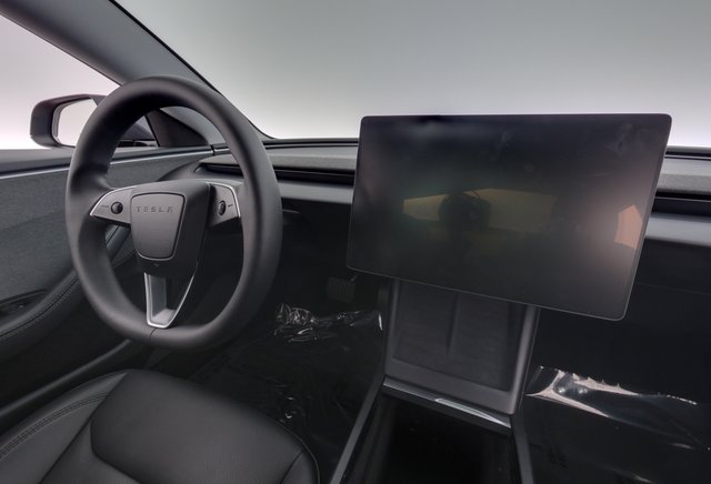 2025 Tesla Model 3 — photo 20 of 24