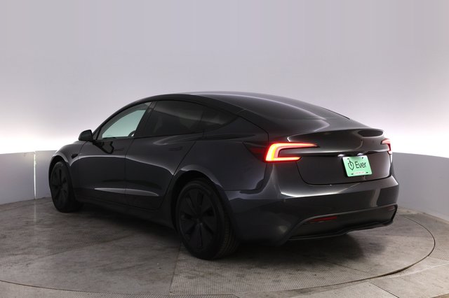 2025 Tesla Model 3 — photo 13 of 24