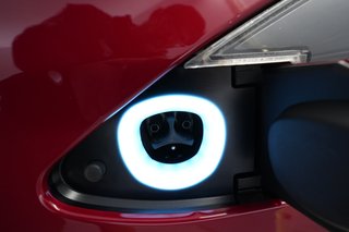 2022 Tesla Model S — photo 8 of 26
