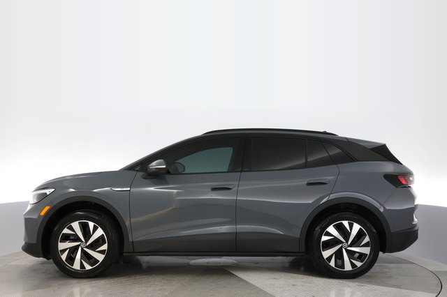 2023 Volkswagen ID.4 — photo 12 of 22