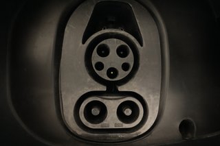 2023 Volkswagen ID.4 — photo 8 of 22