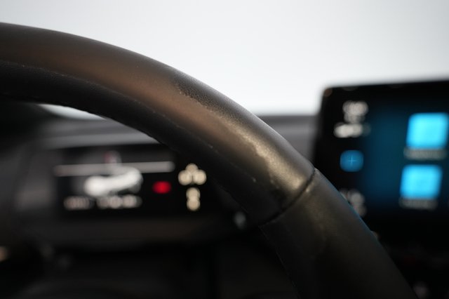 2023 Volkswagen ID.4 — photo 21 of 22