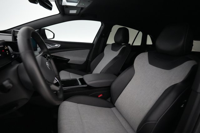 2023 Volkswagen ID.4 — photo 3 of 22