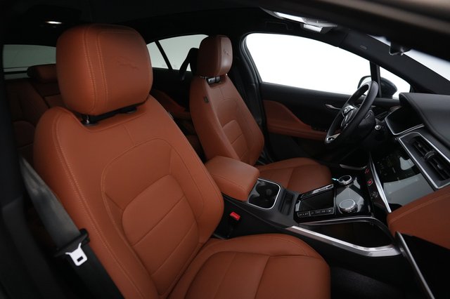 2023 Jaguar I-Pace — photo 18 of 25