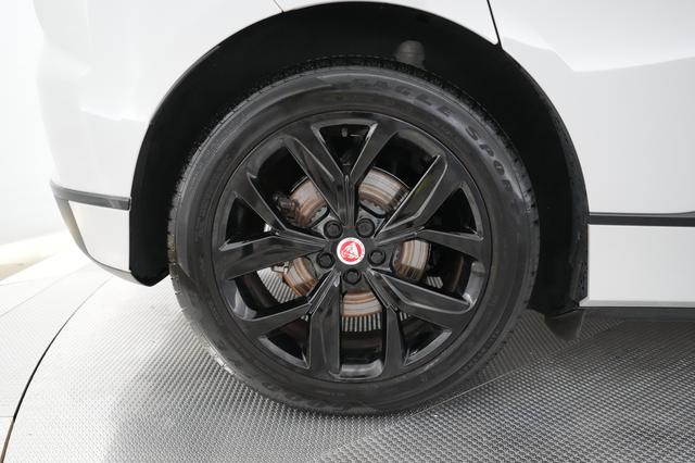 2023 Jaguar I-Pace — photo 7 of 25
