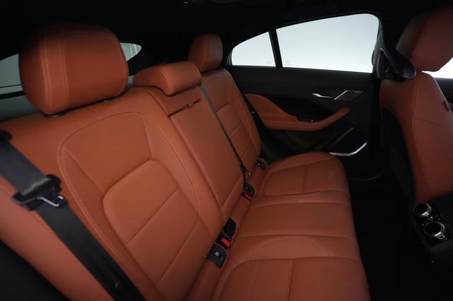 2023 Jaguar I-Pace — photo 4 of 25