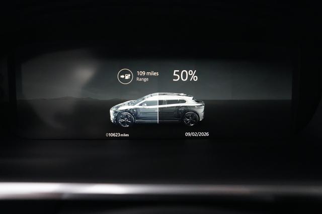 2023 Jaguar I-Pace — photo 5 of 25