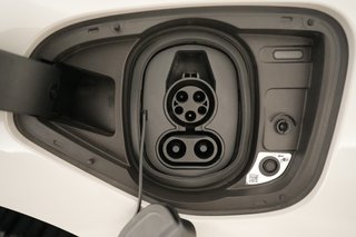 2023 Jaguar I-Pace — photo 8 of 25
