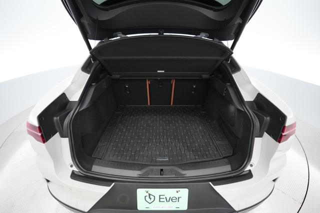2023 Jaguar I-Pace — photo 6 of 25