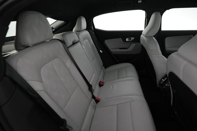 2023 Polestar 2 — photo 4 of 21