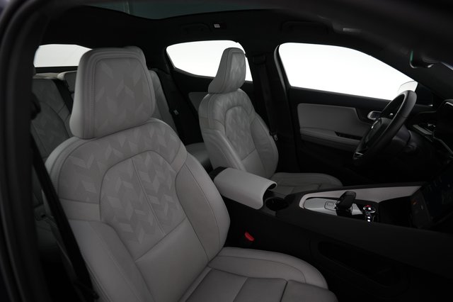 2023 Polestar 2 — photo 18 of 21