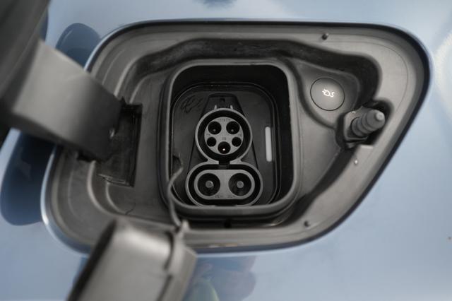 2023 Polestar 2 — photo 8 of 21