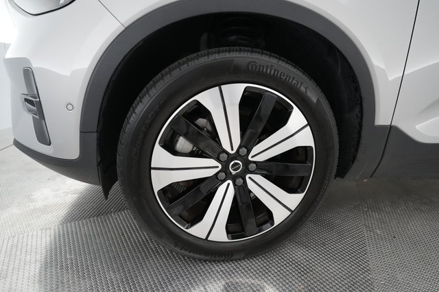 2023 Volvo XC40 Recharge — photo 16 of 23