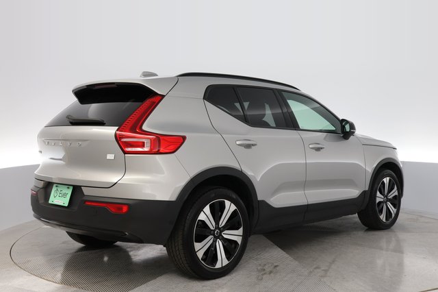 2023 Volvo XC40 Recharge — photo 2 of 23