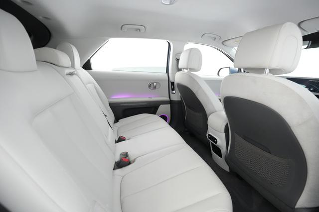 2023 Hyundai IONIQ 5 — photo 3 of 31