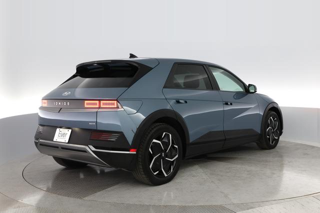 2023 Hyundai IONIQ 5 — photo 2 of 31