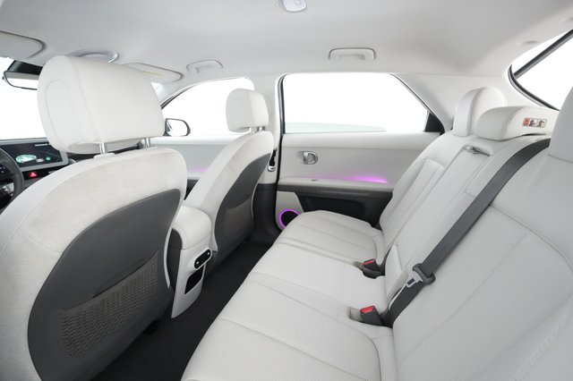 2023 Hyundai IONIQ 5 — photo 17 of 31