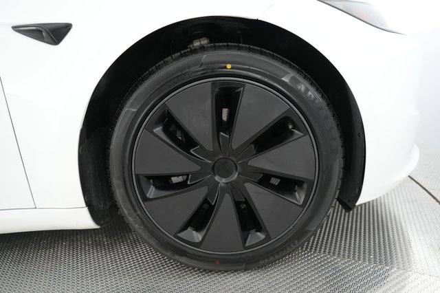 2024 Tesla Model 3 — photo 15 of 23