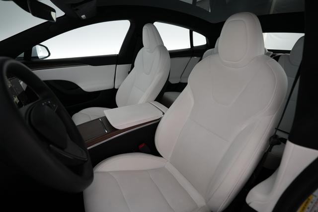 2024 Tesla Model S — photo 3 of 19