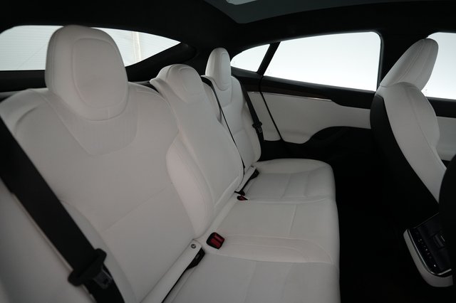 2024 Tesla Model S — photo 4 of 19