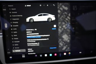 2024 Tesla Model S — photo 5 of 19