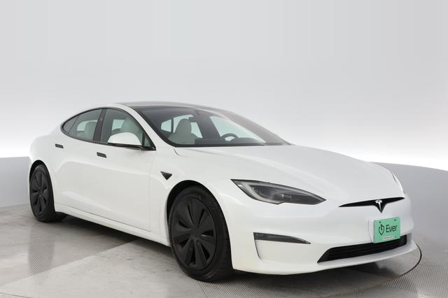 2024 Tesla Model S — photo 9 of 19