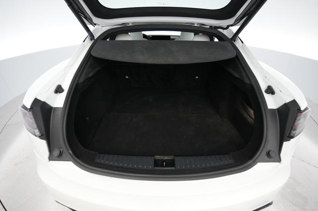 2024 Tesla Model S — photo 6 of 19