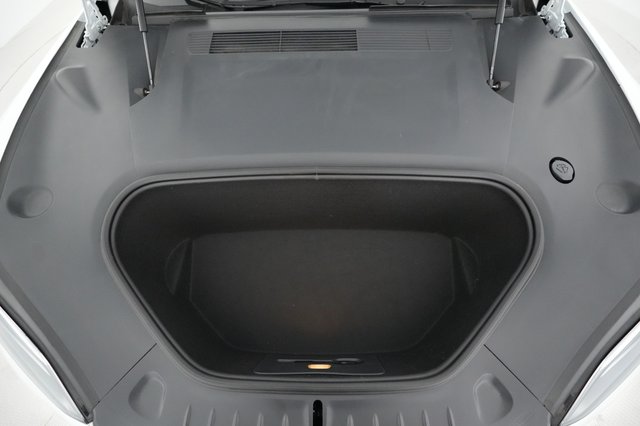 2024 Tesla Model S — photo 18 of 19
