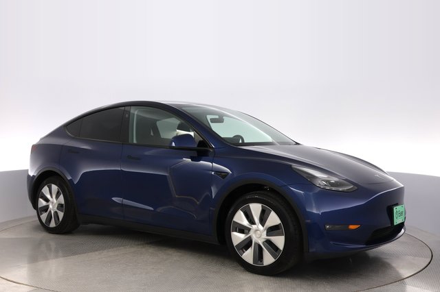 2024 Tesla Model Y — photo 11 of 28