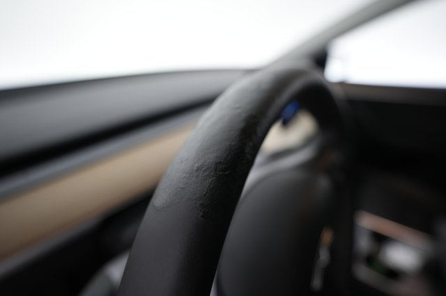 2024 Tesla Model Y — photo 26 of 28