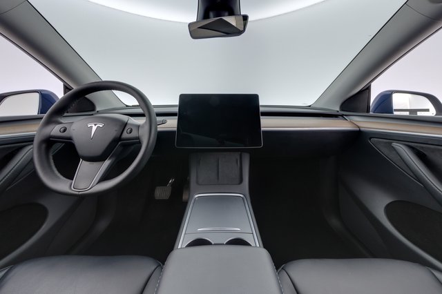 2024 Tesla Model Y — photo 23 of 28