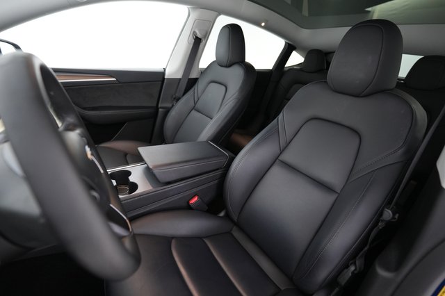 2024 Tesla Model Y — photo 3 of 28