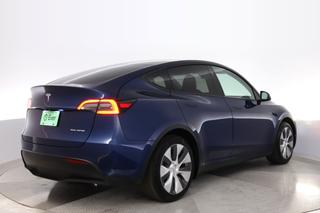 2024 Tesla Model Y — photo 2 of 28