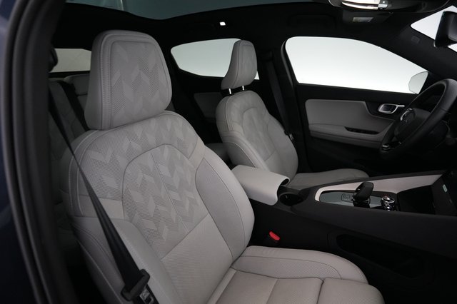 2024 Polestar 2 — photo 16 of 19