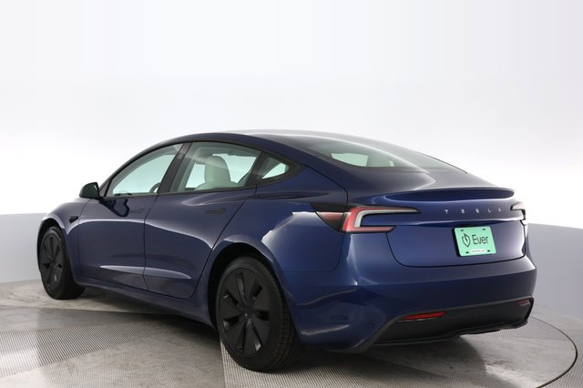 2025 Tesla Model 3 — photo 13 of 23