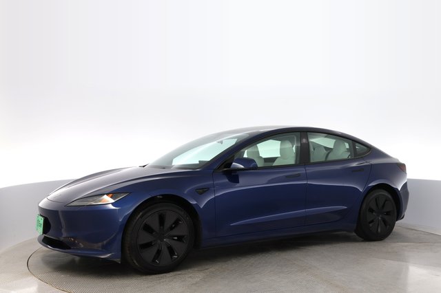 2025 Tesla Model 3 — photo 14 of 23