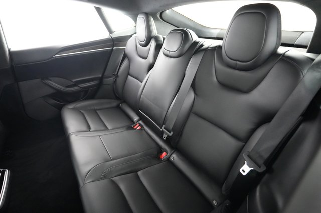 2022 Tesla Model S — photo 19 of 24