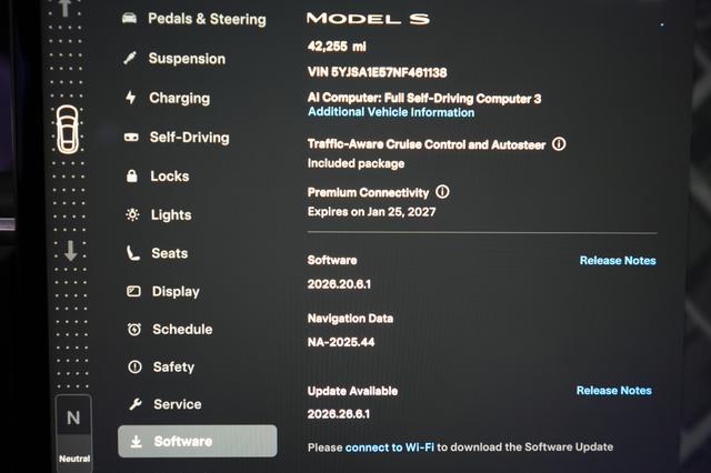 2022 Tesla Model S — photo 5 of 24